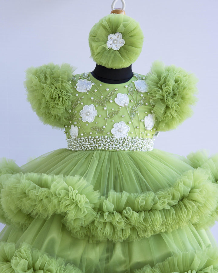 Pista Green Shade Handwork Heavy Ruffles Baby-Girls Partywear Frock
Material: Pista Green shade handwork baby-girls step frock is made with soft mono nylon net fabric. Yoke part is designed with white flower and beads handwork. Whi