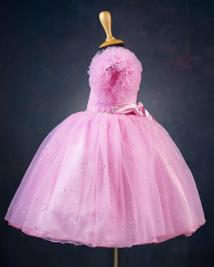 Baby Pink Glitter Baby-Girls Party Perfect Birthday Frock
Material Baby pink shade glitter party perfect frock is made with soft nylon net fabric. The yoke portion of the frock is designed in transparent neck with pleated