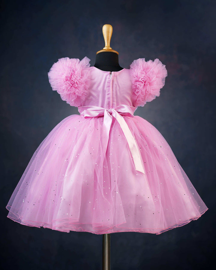 Baby Pink Glitter Baby-Girls Party Perfect Birthday Frock
Material Baby pink shade glitter party perfect frock is made with soft nylon net fabric. The yoke portion of the frock is designed in transparent neck with pleated