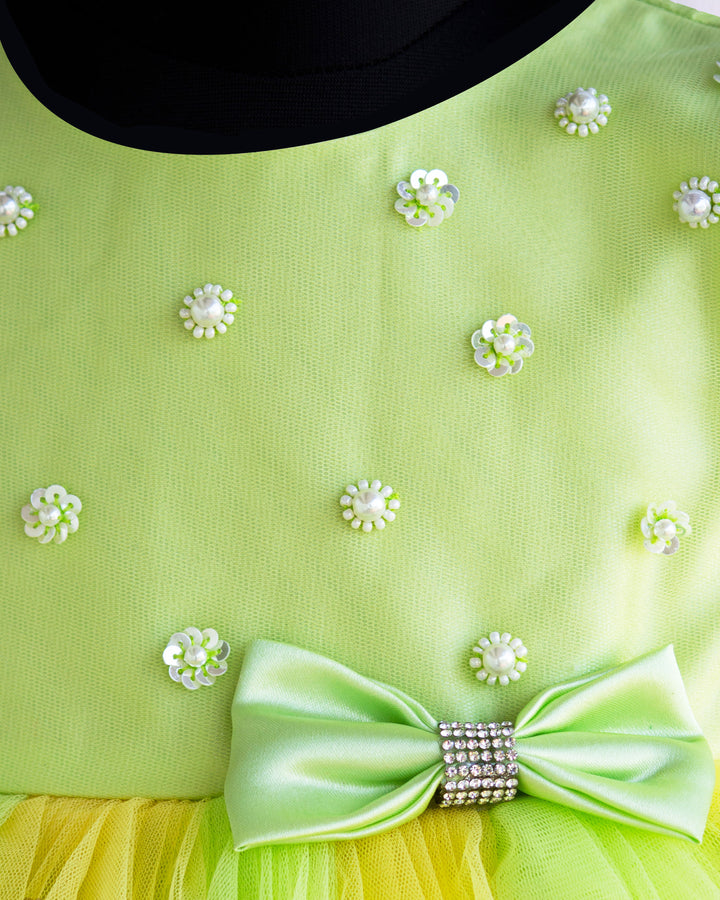 Light green and baby yellow birthday frock for baby girls
Partywear dress for girls 6M–8Y
Stylish dual-color frock for toddlers
Elegant baby girls birthday outfit
Festive wear frock for kids
Stanwells Kids yellow green party dress
Designer birthday frock for baby girls