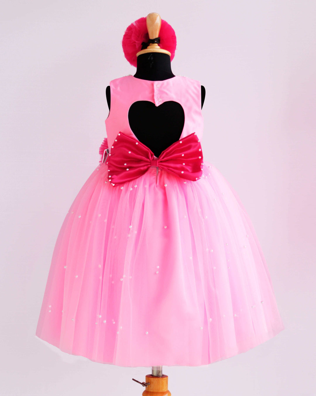 Baby Pink & Rany Pink Combo Beads Handwork Partywear Frock
Material: Baby pink and rany pink shade handwork baby-girls partywear birthday frock is made with soft mono nylon net fabric. Yoke part is designed in a normal patt