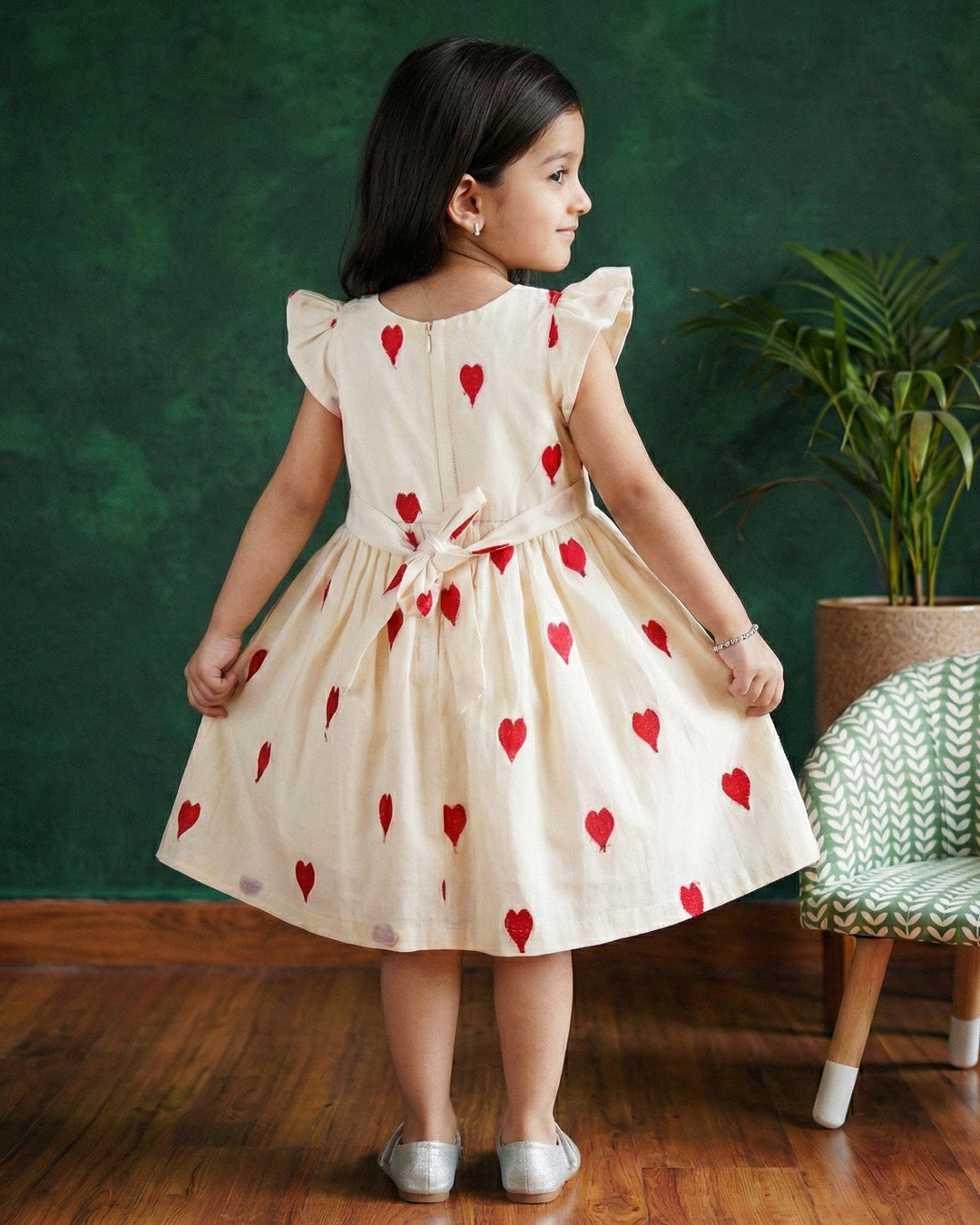 baby girls off white birthday dress

cotton birthday dress for baby girls

heart embroidery baby girl partywear dress

baby girls birthday party dress India

off white baby girl frock for birthday