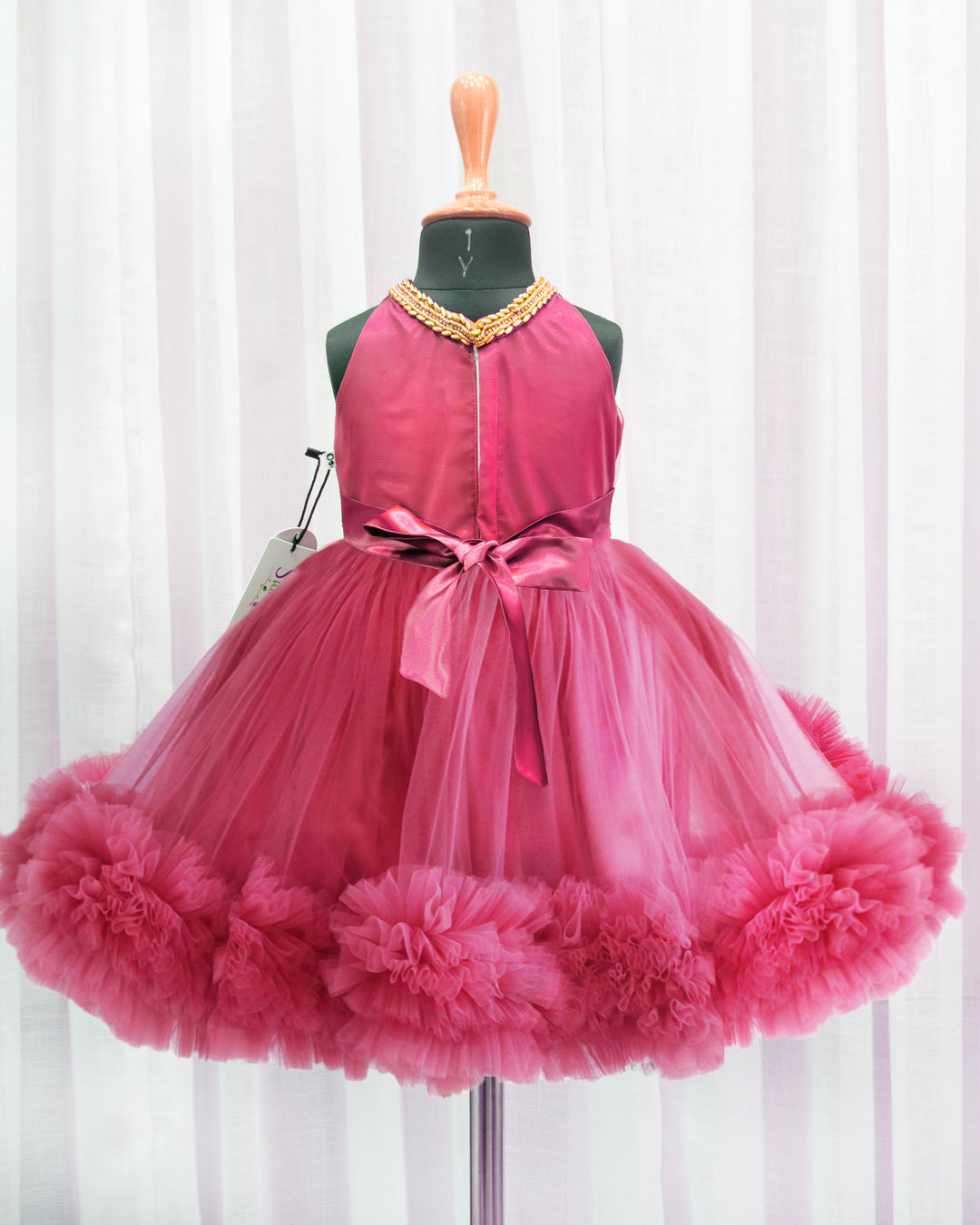 Blush pink halter neck birthday frock for baby girls

Pleated ruffled frock for toddlers

Elegant birthday dress for girls

Partywear outfit for baby girls 6M–8Y

Soft pink designer frock for kids

Stanwells Kids pink party frock

Stylish birthday dress for baby girls