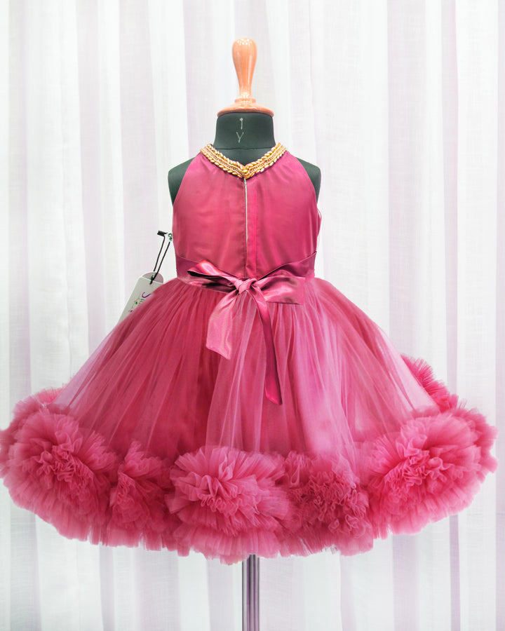 Blush pink halter neck birthday frock for baby girls

Pleated ruffled frock for toddlers

Elegant birthday dress for girls

Partywear outfit for baby girls 6M–8Y

Soft pink designer frock for kids

Stanwells Kids pink party frock

Stylish birthday dress for baby girls