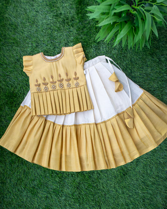Cream and gold Kerala handloom Onam handwork lehenga choli for baby girl – front view, Stanwells Kids