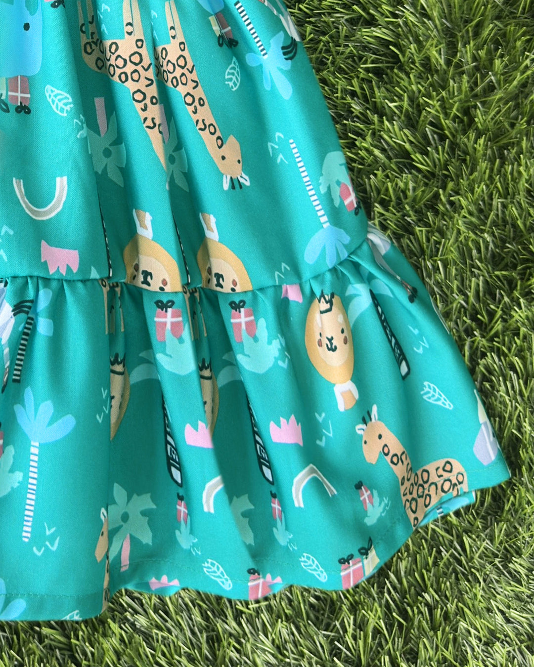 giraffe print baby girls birthday dress

rayon printed frock for baby girl

animal print kids dress for girls

toddler girls giraffe frock

Stanwells Kids printed birthday dress