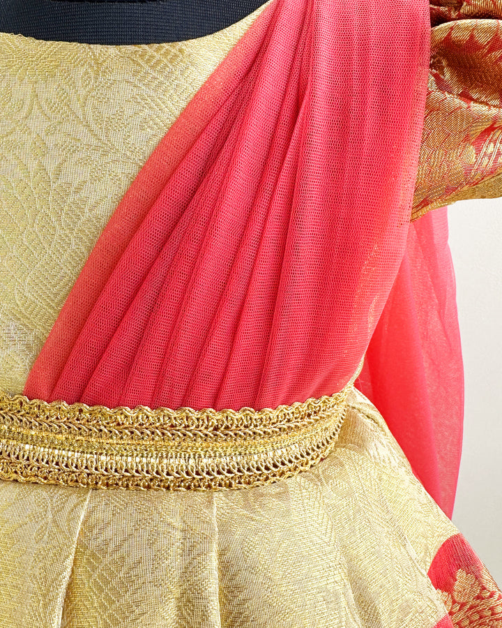 Gold and peach Banarasi silk saree frock for baby girls

Traditional puff sleeve dress for kids

Banarasi silk birthday dress for girls

Baby girls ethnic wear frock

Festive partywear for toddlers

Gold peach traditional frock for baby girls

Stanwells Kids birthday collection