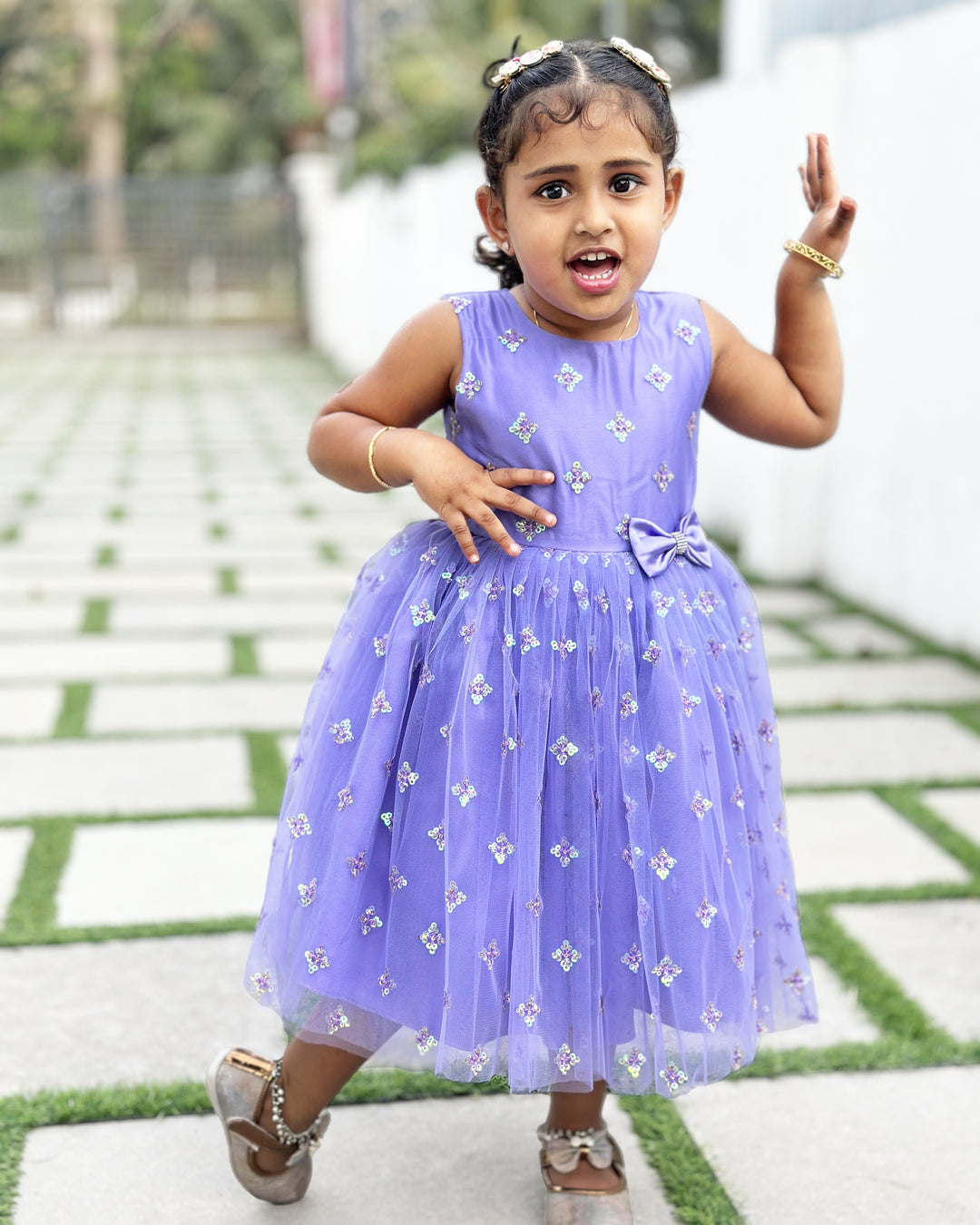 Lavender sequin embroidery frock for baby girls

Partywear birthday dress for toddlers

Elegant lavender birthday frock for girls

Sequin embellished dress for kids

Baby girls festive wear frock

Stanwells Kids lavender party dress

Designer sequin birthday outfit for baby girls