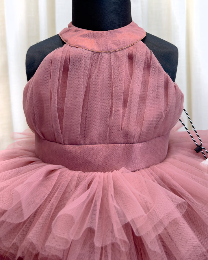 Light chocolate layered frock for baby girls birthday party dress

Stylish halter neck kids frock light chocolate colour

Baby girls birthday dress layered frock with flare

Partywear frock for girls light chocolate layered design