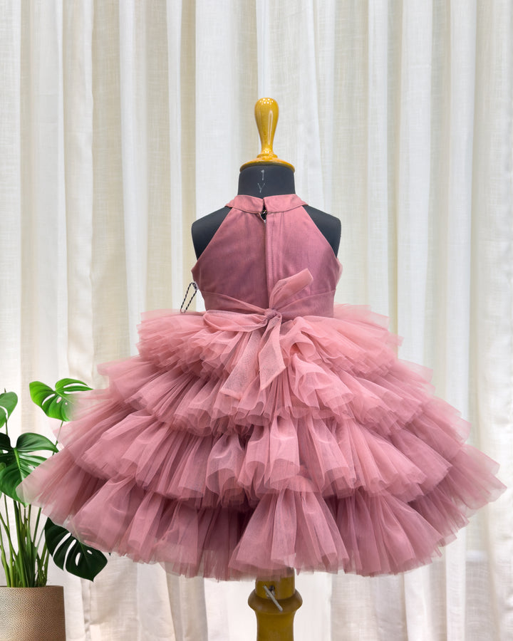 Light chocolate layered frock for baby girls birthday party dress

Stylish halter neck kids frock light chocolate colour

Baby girls birthday dress layered frock with flare

Partywear frock for girls light chocolate layered design