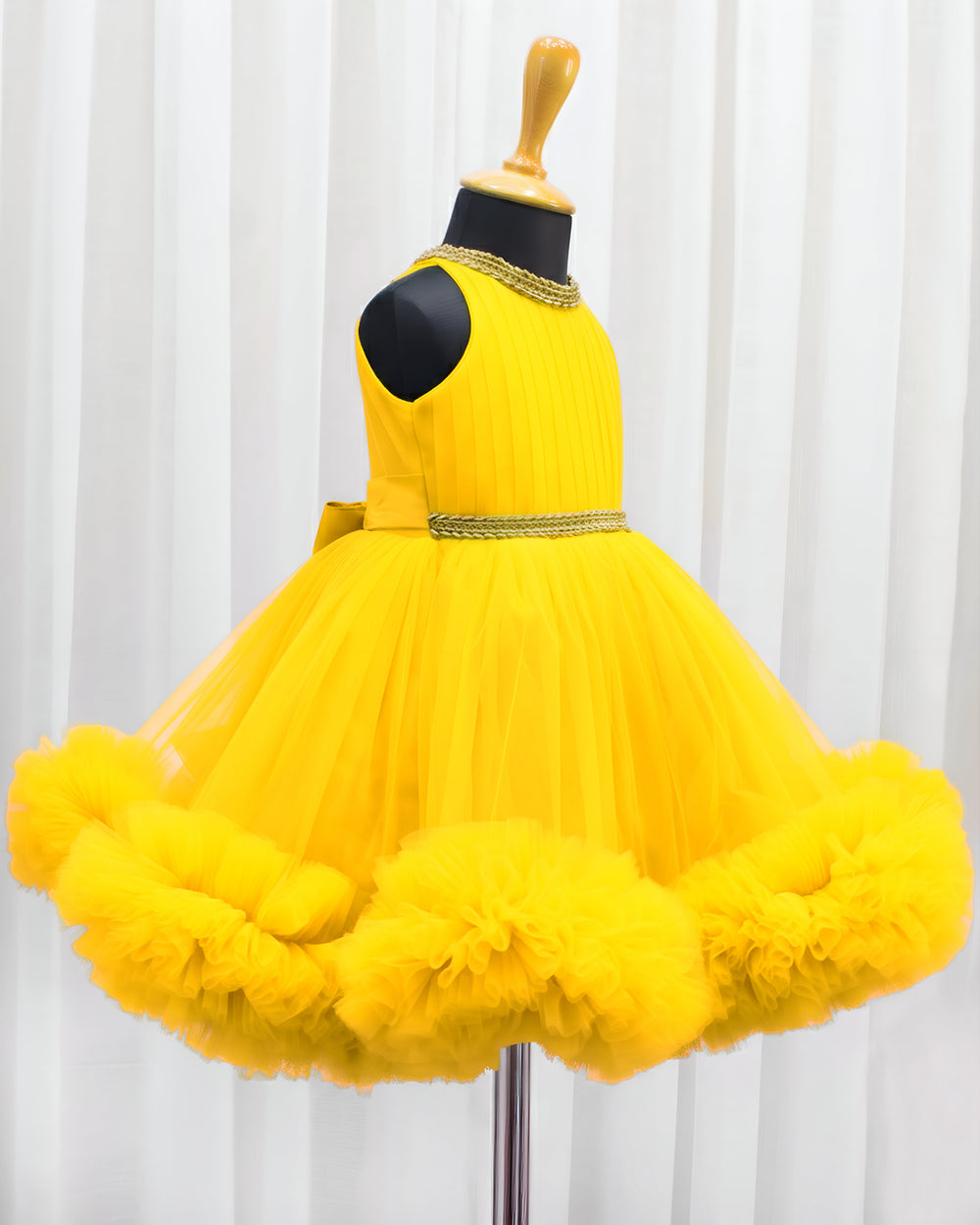 yellow birthday dress baby girls, pleated frock for girls, halter neck baby dress, ruffled partywear frock, baby girl birthday outfit, kids yellow party dress