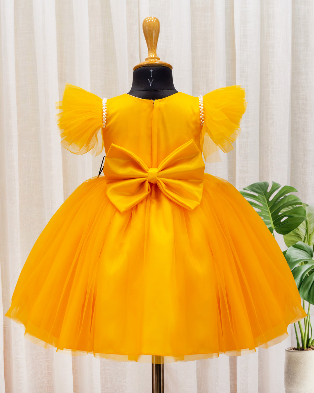 Mango yellow silk butti birthday dress for baby girls ethnic partywear frock
Baby girls mango yellow birthday frock with silk fabric festive party dress
Mango yellow baby girl partywear dress traditional silk frock for birthdays
Ethnic mango yellow birthday dress for baby girl silk butti party frock
Cute mango yellow baby girls birthday outfit festive silk partywear dress
