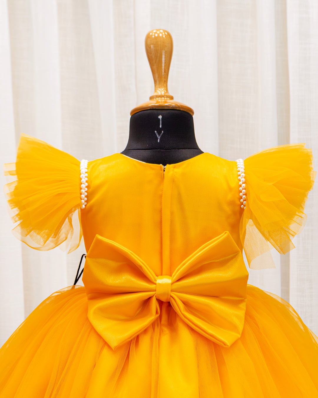 Mango yellow silk butti birthday dress for baby girls ethnic partywear frock
Baby girls mango yellow birthday frock with silk fabric festive party dress
Mango yellow baby girl partywear dress traditional silk frock for birthdays
Ethnic mango yellow birthday dress for baby girl silk butti party frock
Cute mango yellow baby girls birthday outfit festive silk partywear dress