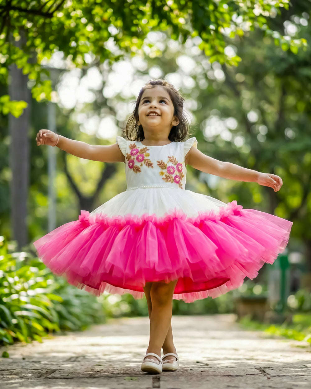 Off white peach birthday frock for baby girls partywear dress

Baby girls birthday dress off white peach floral handwork frock

Premium partywear frock for baby girl off white peach shade

Kids birthday frock with floral handwork off white peach colour