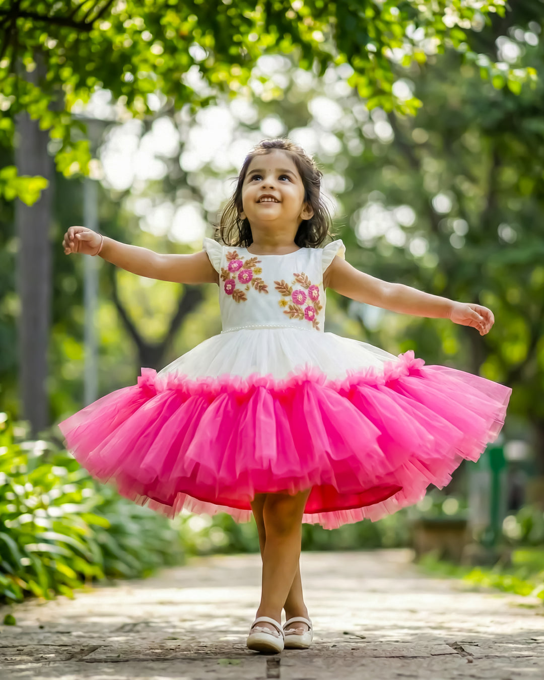 Off white peach birthday frock for baby girls partywear dress

Baby girls birthday dress off white peach floral handwork frock

Premium partywear frock for baby girl off white peach shade

Kids birthday frock with floral handwork off white peach colour