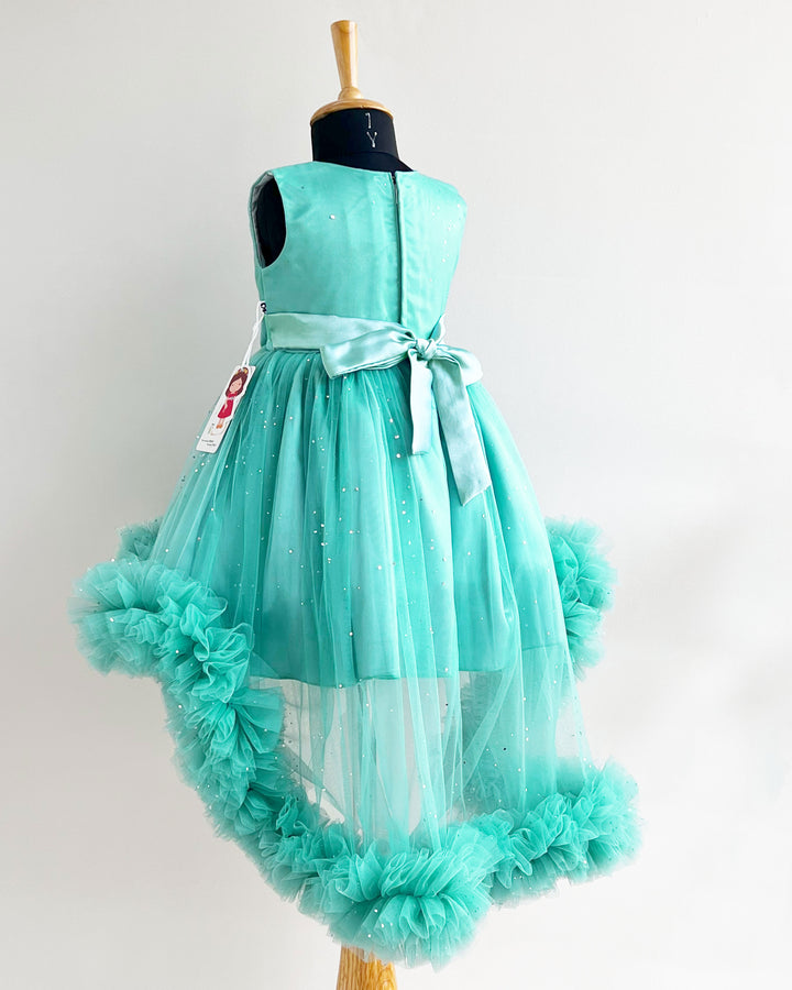 Pastel green baby girls birthday dress with glitter tail

Party frock for baby girls first birthday

Sparkly birthday dress for baby girl

Cute pastel green baby frock for birthday party

