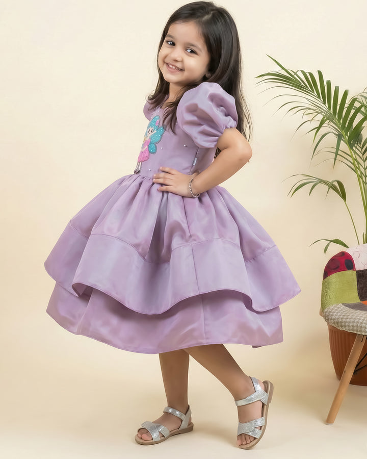 Pastel lavender angel theme frock for baby girls, premium soft silk partywear birthday dress
Baby girls pastel lavender angel theme birthday dress in soft silk partywear frock
Pastel lavender partywear frock for girls, angel theme soft silk birthday dress