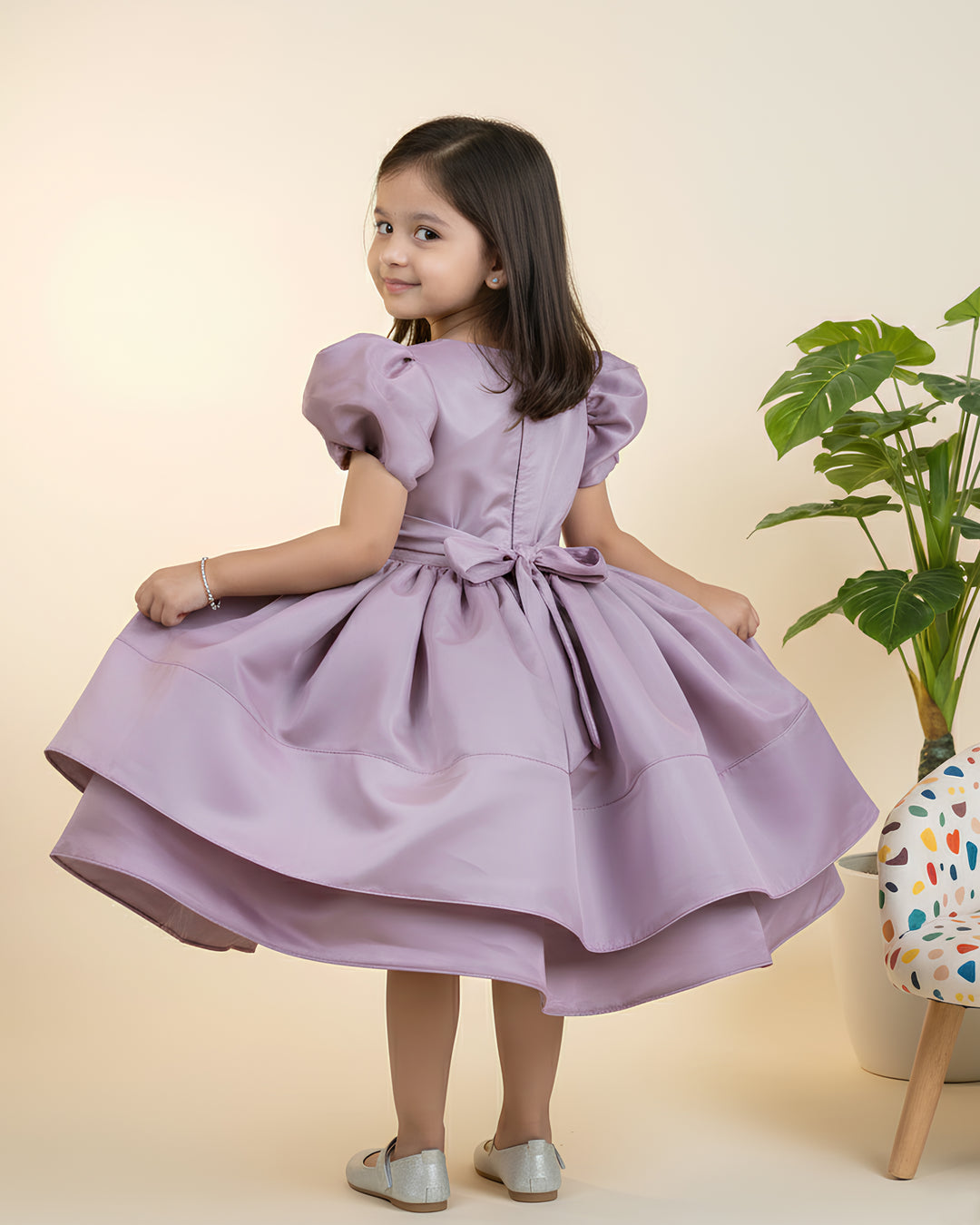 Pastel lavender angel theme frock for baby girls, premium soft silk partywear birthday dress
Baby girls pastel lavender angel theme birthday dress in soft silk partywear frock
Pastel lavender partywear frock for girls, angel theme soft silk birthday dress