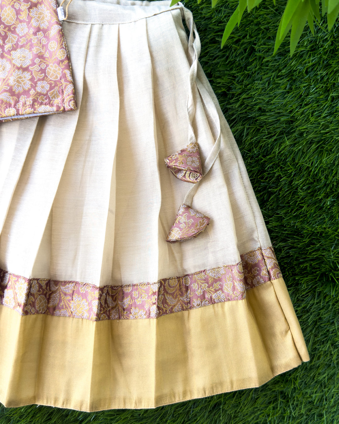 Peach border Kerala Kasavu pleated skirt for girls Onam wear, Stanwells Kids