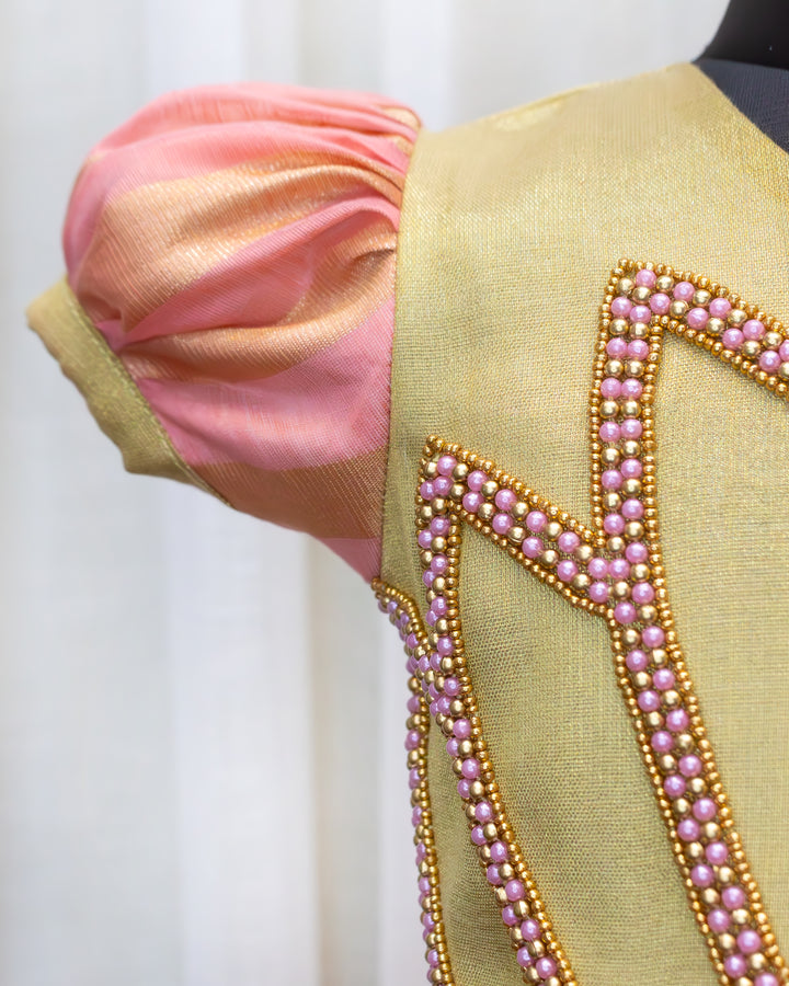 Pink gold tissue ethnic frock for baby girls birthday dress

Baby girls partywear frock pink and gold lotus handwork

Premium birthday dress for baby girl ethnic frock tissue fabric

Pink gold frock baby girl festive traditional party dress

Baby girls handwork frock lotus design birthday partywear