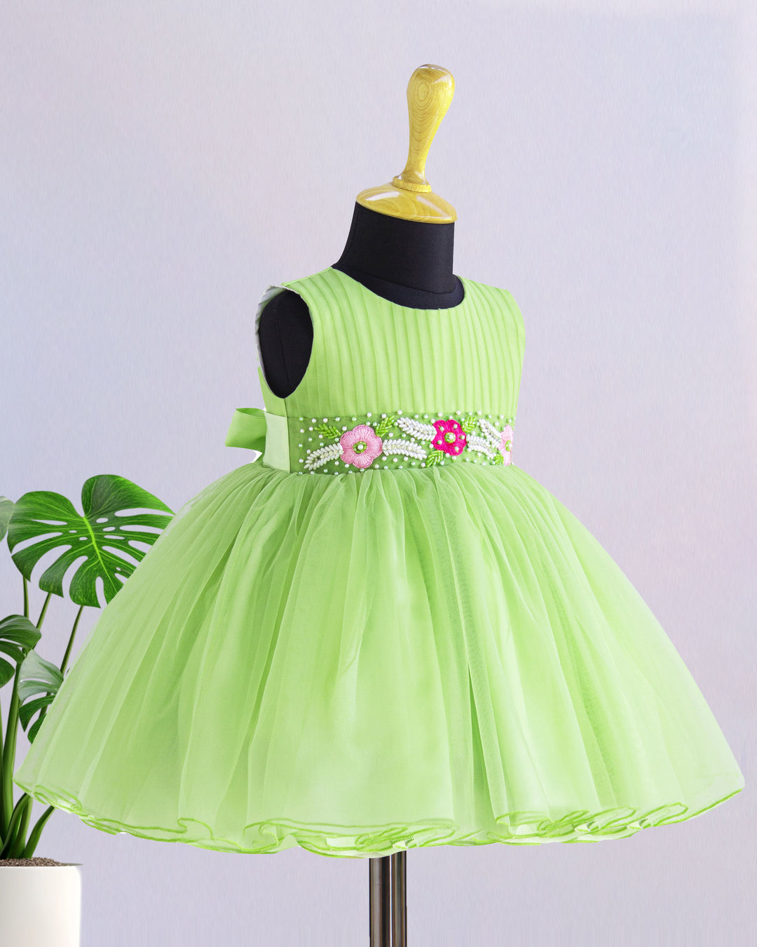Pista green birthday frock for baby girls

Partywear dress for toddlers 6M–8Y

Elegant pista green frock for girls

Kids festive wear birthday outfit

Baby girls stylish party dress

Stanwells Kids pista green frock

Designer birthday frock for baby girls