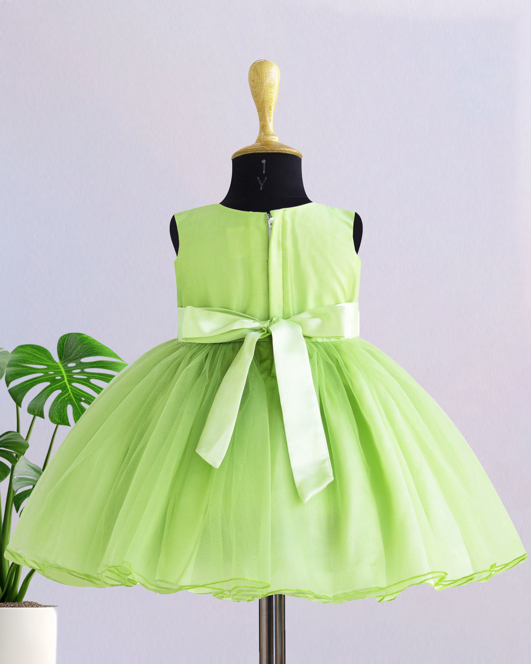 Pista green birthday frock for baby girls

Partywear dress for toddlers 6M–8Y

Elegant pista green frock for girls

Kids festive wear birthday outfit

Baby girls stylish party dress

Stanwells Kids pista green frock

Designer birthday frock for baby girls