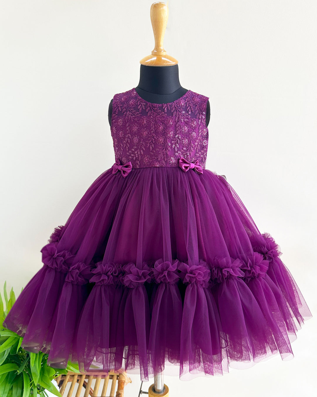 amazon purple dresses AOMEI Women's Lavender V Neck Hollow Out Sleeve Pleated Hem Midi Dress (S,Small) : Clothing, Shoes & Jewelry Elegant Lavender Lace Dress for