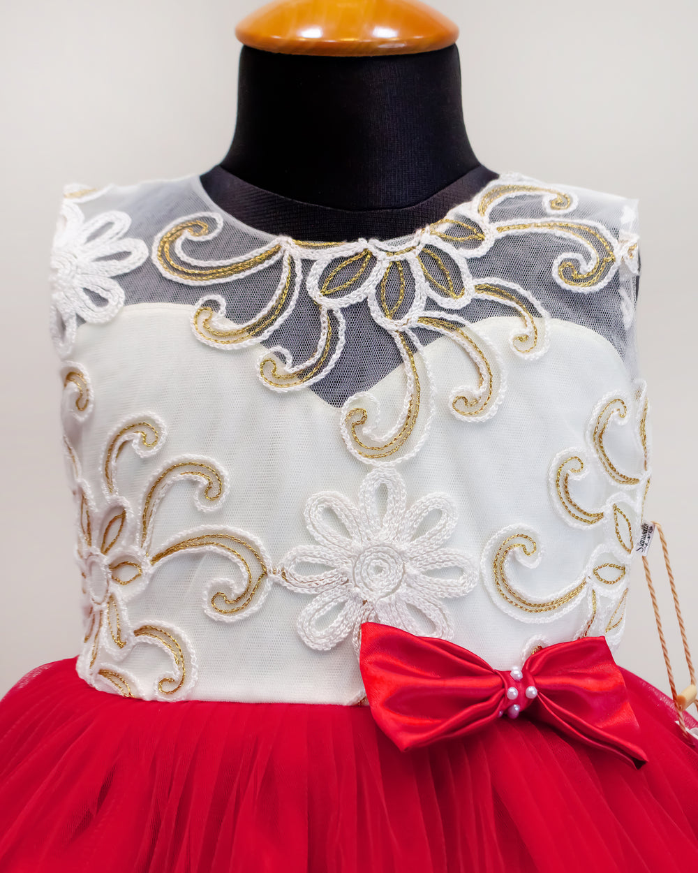 red off white baby girls christmas frock, ruffle partywear dress for kids, baby girl birthday dress, festive frock for toddlers, stylish christmas outfit girls