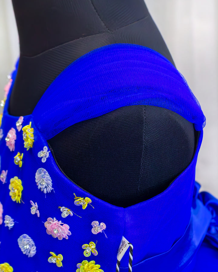Royal blue sequins partywear frock for baby girls birthday dress

Kids royal blue handwork frock for girls party wear

Baby girls birthday dress royal blue sequins gown

Premium partywear frock for baby girl royal blue shade