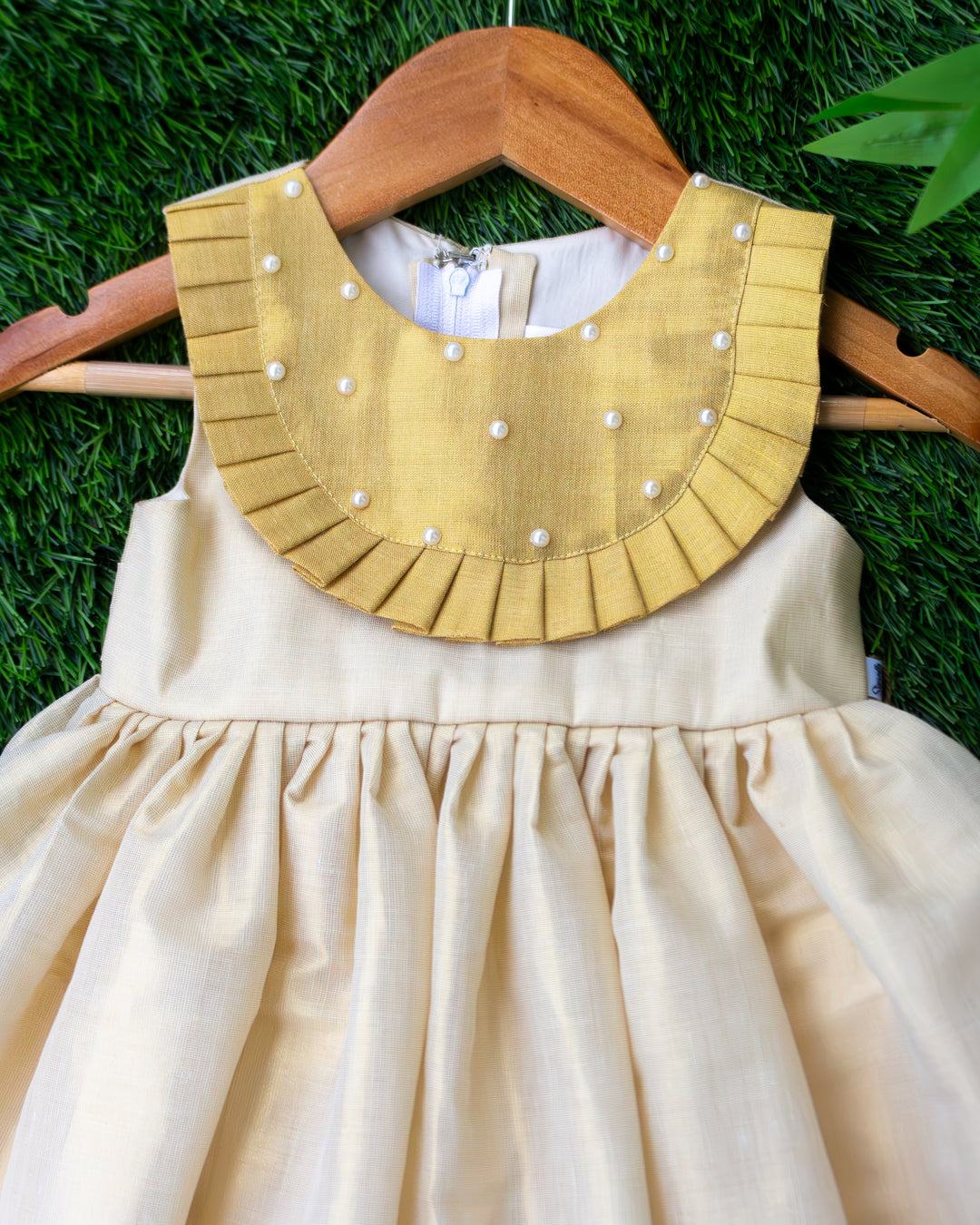 Pearl neck detail on sandal gold Kasavu handloom Onam frock for girls – Stanwells Kids