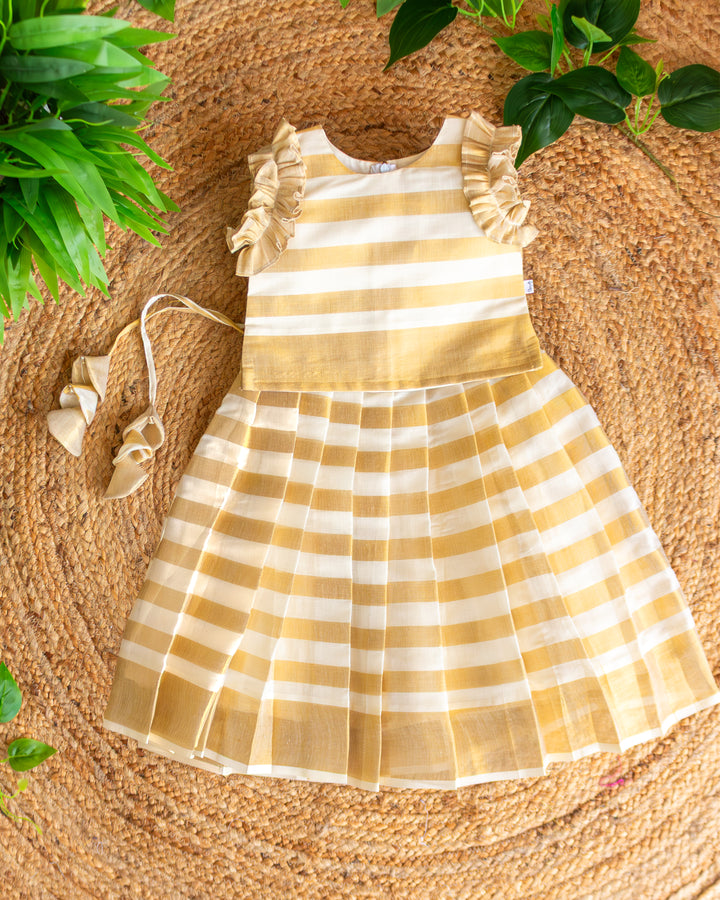 cream handloom kasavu lehenga choli for baby girls, Kerala traditional kids dress, baby girl birthday outfit, festive wear for toddlers, kasavu lehenga kids