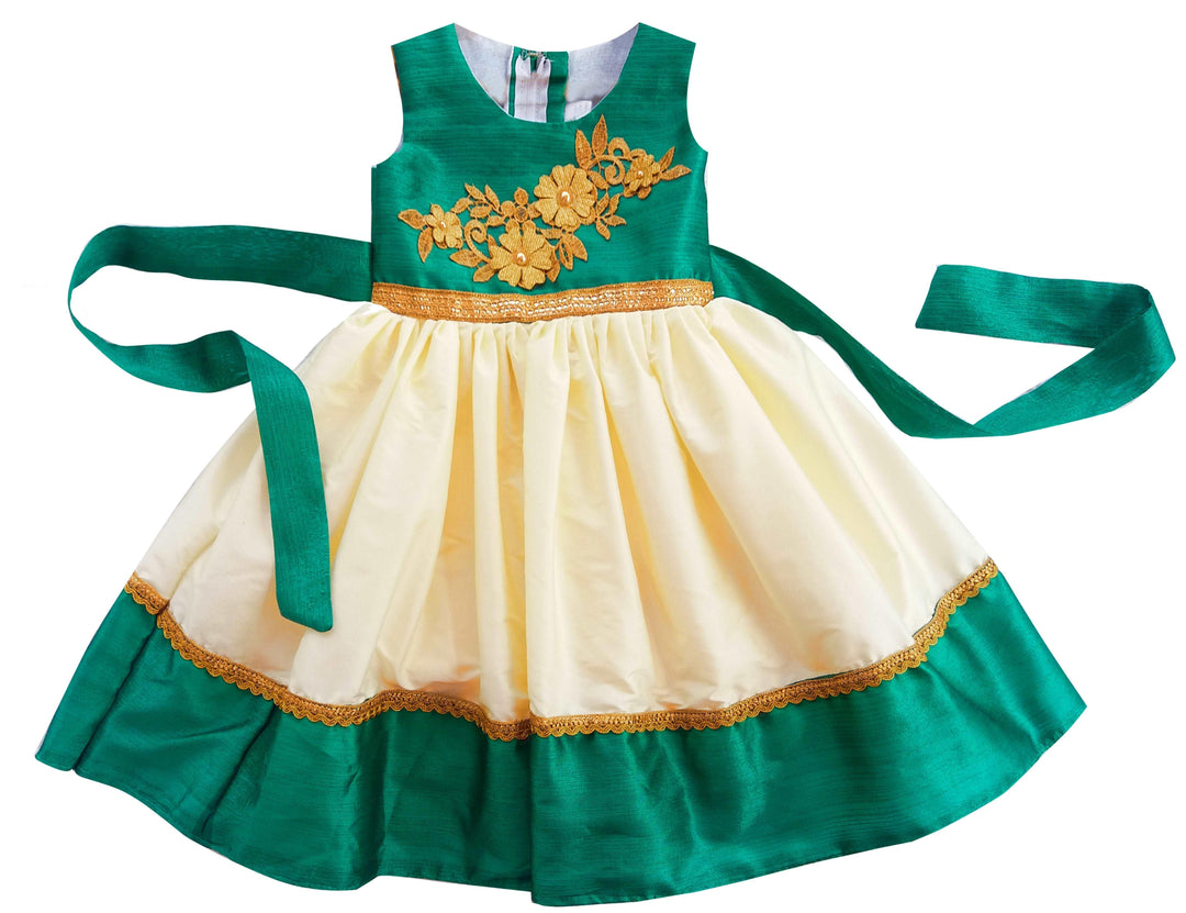 Cream and Green Combo Baby Girls Knee Length Silk Frock 

Material: cream and hotpink combo soft quality taffeta silk material. Beautifully designed outfit for babygirls with smooth cotton lining for comfort. Premium qua