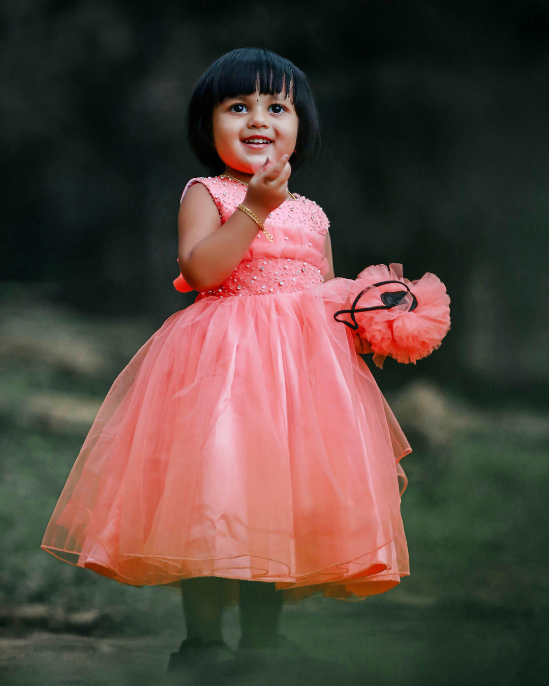 Peachy Pumkin Shade Handwork Partywear Birthday Frock

Material: Peachy Pumpkin shade handwork baby-girls partywear birthday frock is made with soft mono nylon net fabric. Yoke part is designed in a pleated pattern. Th