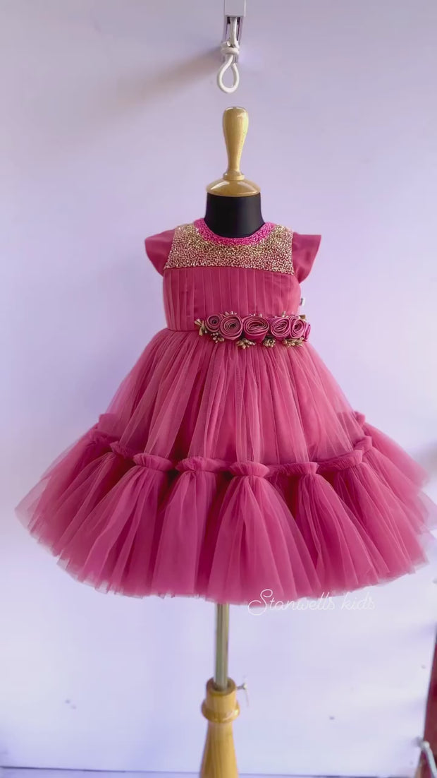 Baby frock clearance pink colour