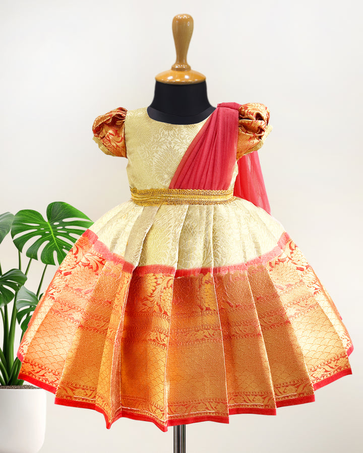 Gold and peach Banarasi silk saree frock for baby girls

Traditional puff sleeve dress for kids

Banarasi silk birthday dress for girls

Baby girls ethnic wear frock

Festive partywear for toddlers

Gold peach traditional frock for baby girls

Stanwells Kids birthday collection
