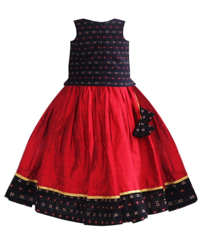 Meroon & Black Combo Handloom Traditional Sleeveless Cotton silk Lehen