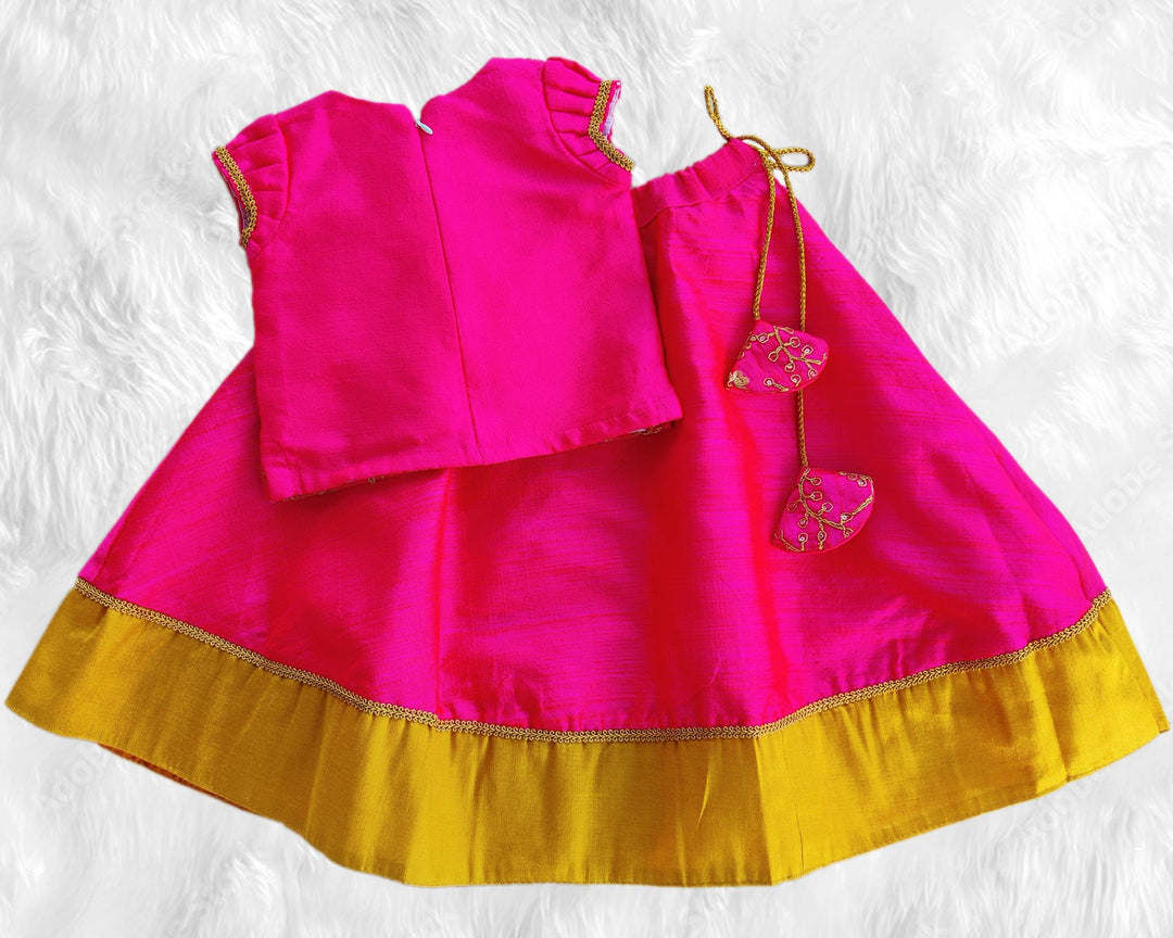 Stanwells Kids Pink Silk Thread Embroidered Traditional Lehenga Choli Set