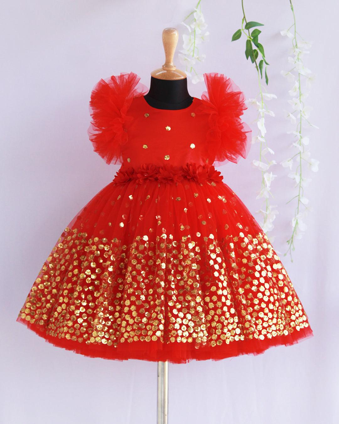 Red Shade Heavy Sequins Party wear Flower Frock
Material :Red colour heavy sequins fabric net is used in the upper portion of the skirt.In the second layer pleated net is used for the grand and puffy look.preamiu